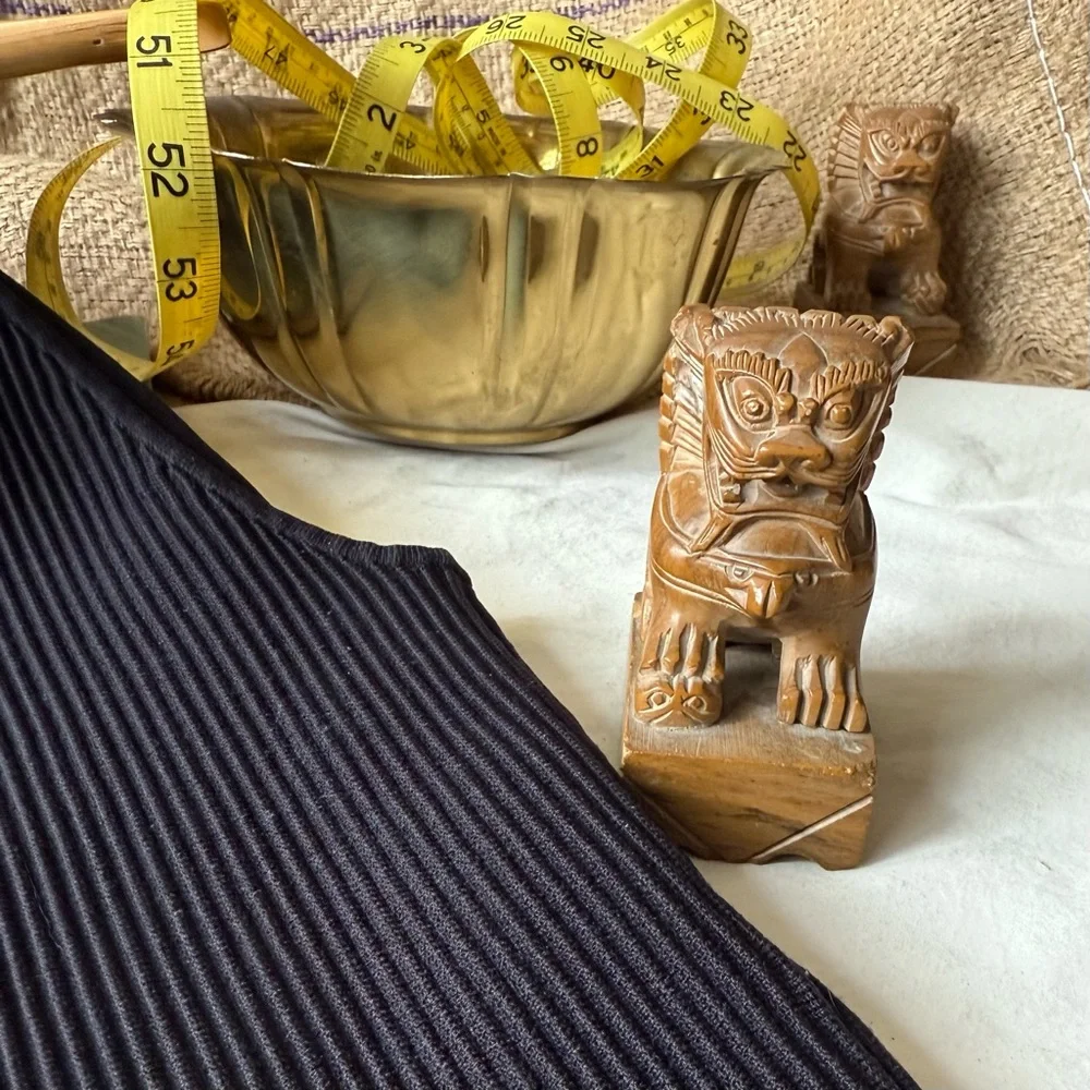 QUINCE • Cropped High Neck Ribbed Top. Size L. EUC. Black. $17 obo. - Picture 7 of 8